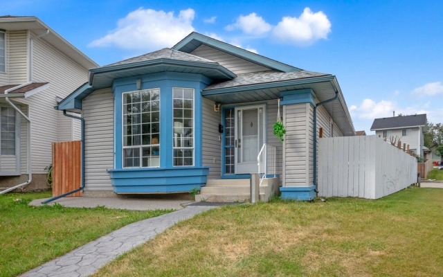 33 Executive Home A C Airport