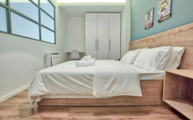 Civilian Apartments, Nilie Hospitality MGMT