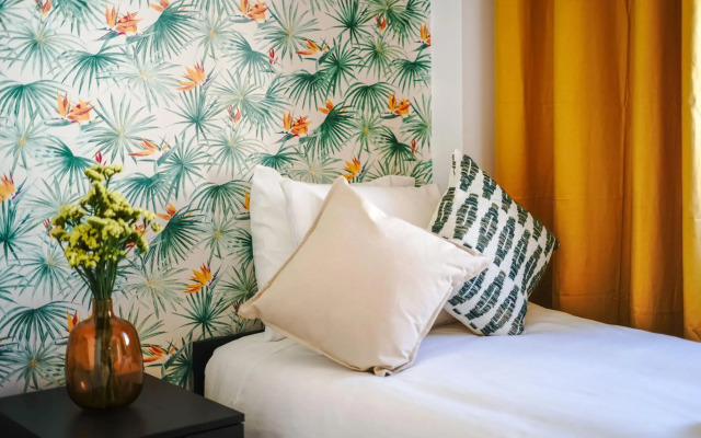 Lx Design Apartment near Congress Center