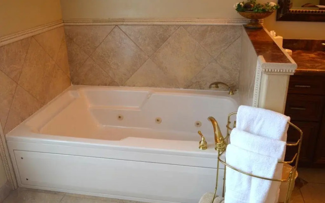 Milos Inn at Boulder