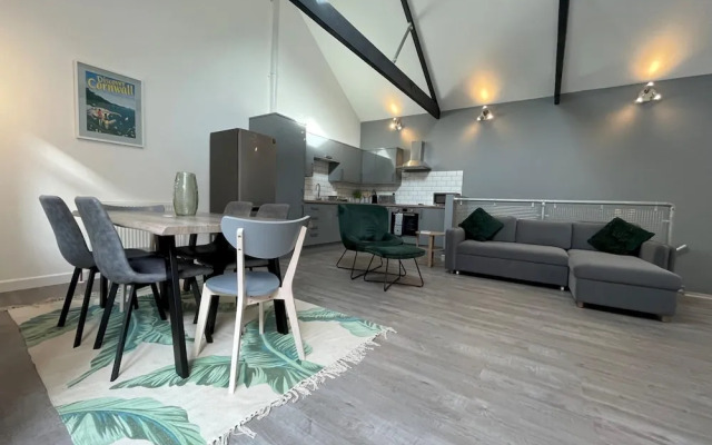 Stunning Reverse Level Townhouse in Penzance