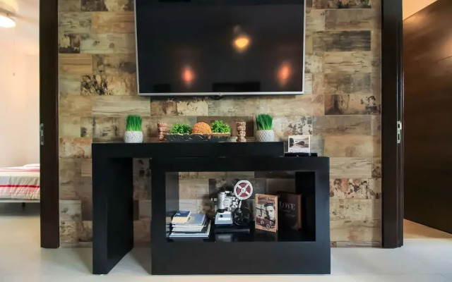 Family 2 Bedrooms Condo with Balcony and Pool Facilities