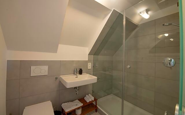 G¿ehaus am Schlossplatz, Z. 5