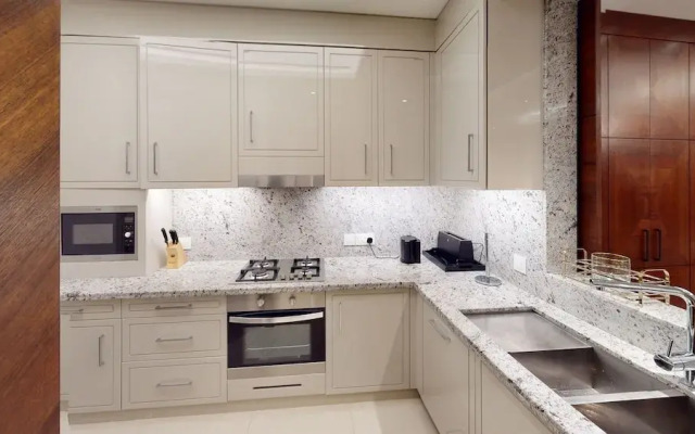 Stunning 2 Bed Address Sky View Best Layout