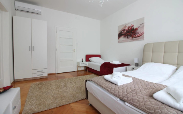 Apartment Roma at Bascarsija