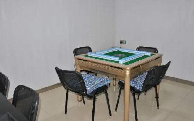 Luohe Haoting Business Hotel