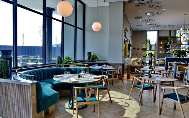 Courtyard Hotel Waterfall City