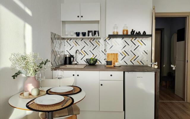 Апартаменты на улице Хрустальногорская 88