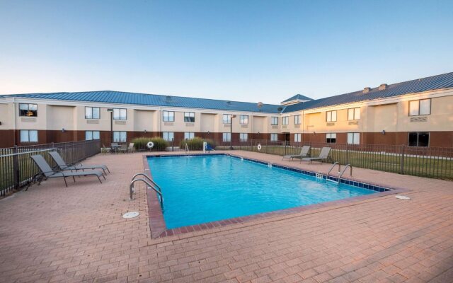 Spark by Hilton Bentonville