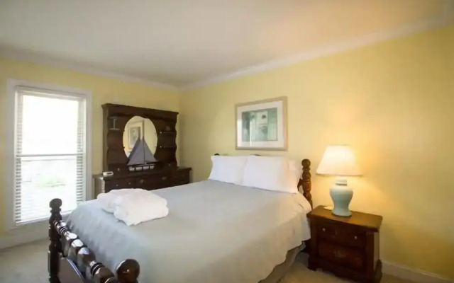 126 Capt John Fripp Villa