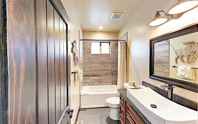 2015 South Lake Tahoe - 4 Br Home