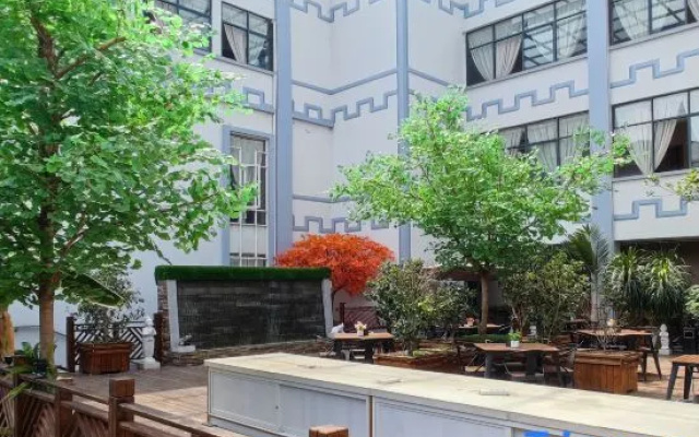Fangting Holiday Hotel – Exterior – Pu'er