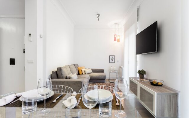 Jose Abascal Apartment by Flatsweethome