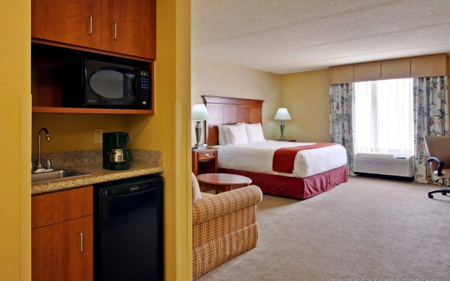 Holiday Inn Express & Suites Bloomington by IHG