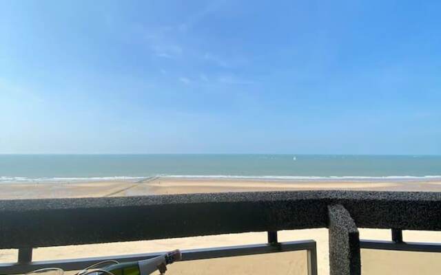 Amazing 2-bedroom Apartment With Amazing Sea-view