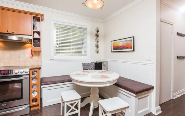 Applewood Suites - Sherway Gardens