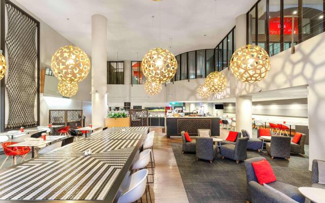 ibis Melbourne Hotel and Apartments