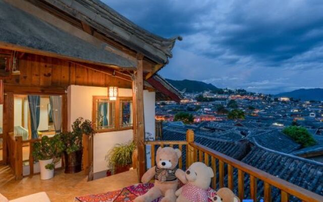 Three Bears Panoramic Beauty Su (Lijiang Ancient City Sifang Street Branch)