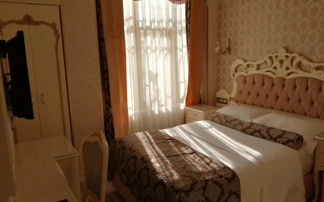 Nayla Palace Hotel