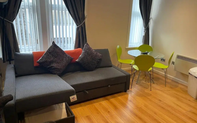 Contractor Bookers at Infinity Apartments