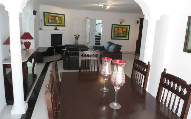 Villas2Go2 Alamos
