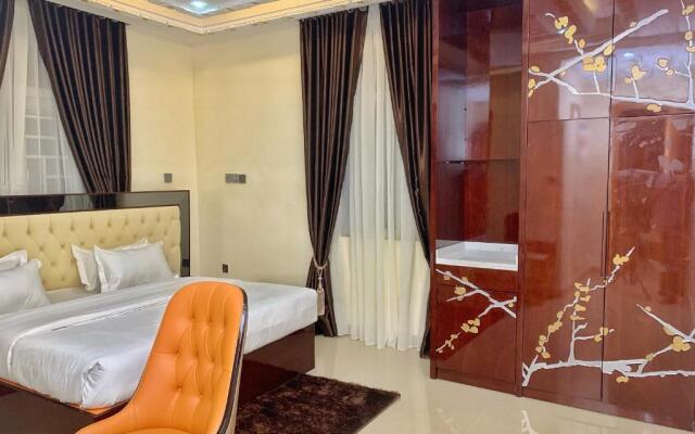 Double D Luxury Apartments