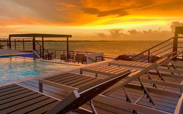 Sunset Gecko Condos - Unit 1A