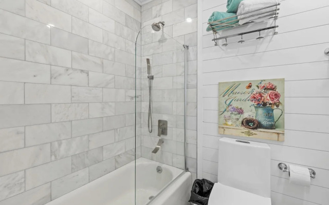 Colony Beach Club 250