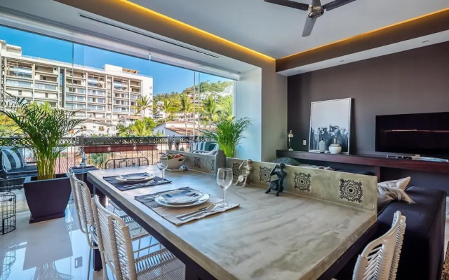 Pier 57-511 - Ultra Chic Pier57 Romantic Zone Best Rooftop