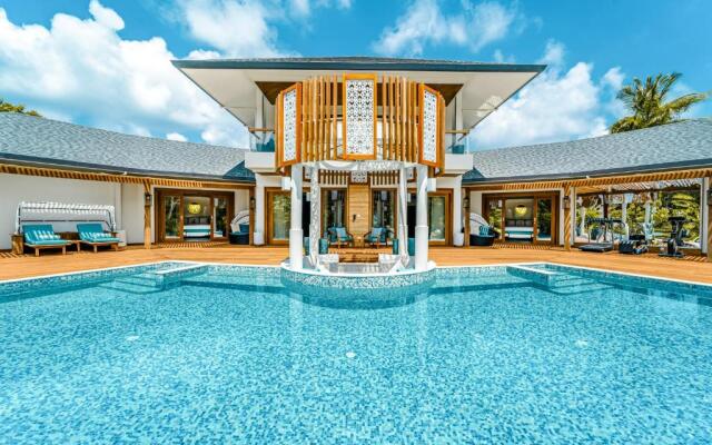 The Signature Collection by Hideaway