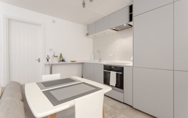 Modern 1 Bedroom Apartment in Notting Hill