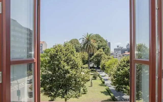 Liiiving in Porto-City View Apartment 2F