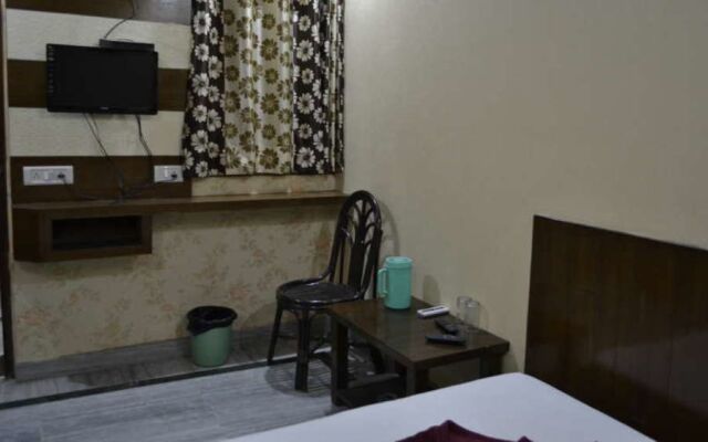 Lord Krishna Hotel Dx. Inn