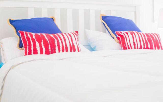 Coson Bay Hotel & Residence