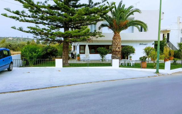 Mastorakis Hotel And Studios