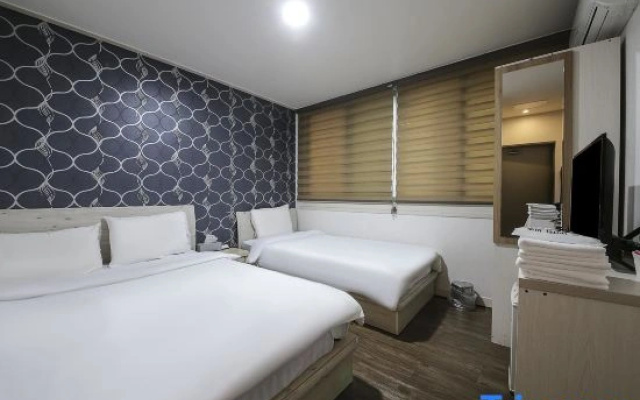 Cl Hotel