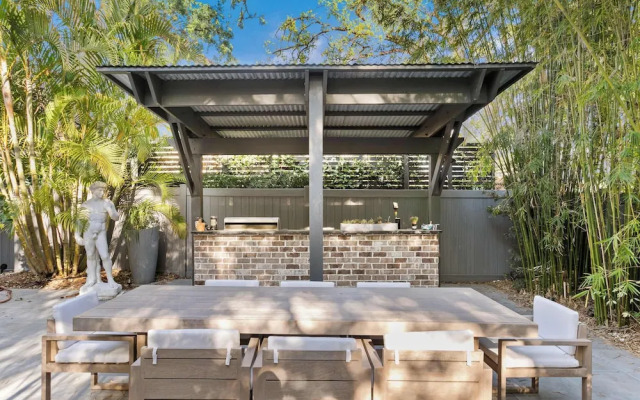 Sunset Bungalow With Hot Tub - 6ppl