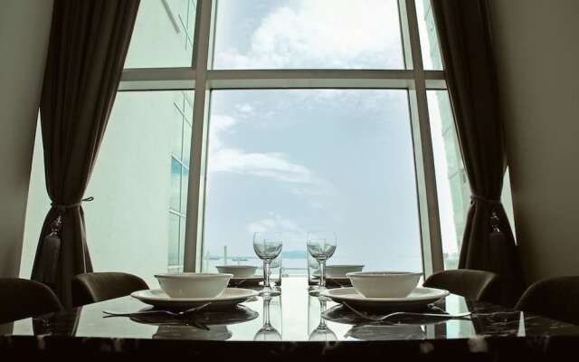 Seafront Duplex Suite at Georgetown