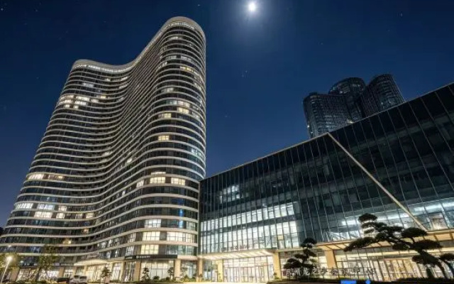 Huanyu Hotel (Suzhou Science and Technology City Longzhimeng Conference Center) — 2-star hotel in Suzhou