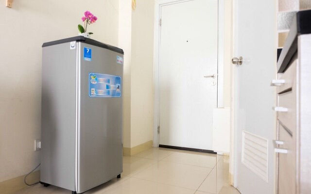 Cozy Studio Apartment Connected to Mall at Green Pramuka