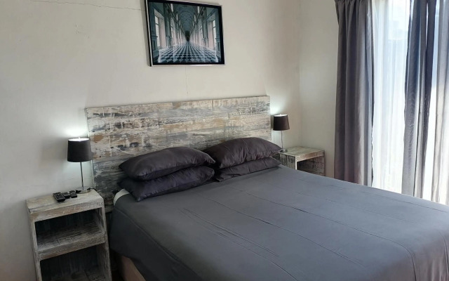 Gugu's Private and Cosy Guest Studio 4