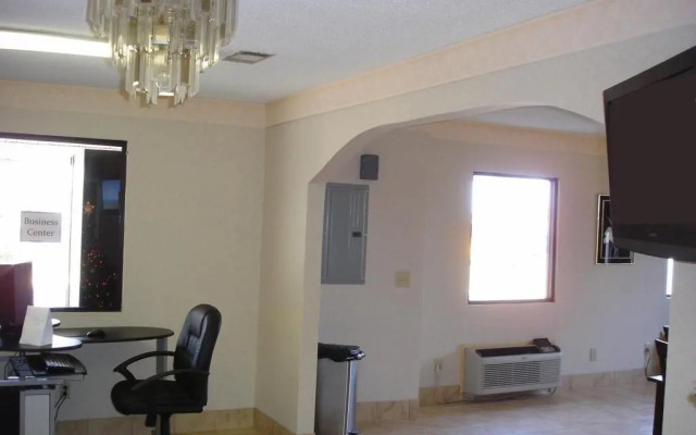 Americas Best Value Inn & Suites Macon at Eisenhower Pkwy
