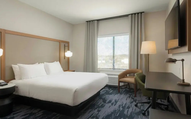 Fairfield Inn & Suites Cincinnati Oakley