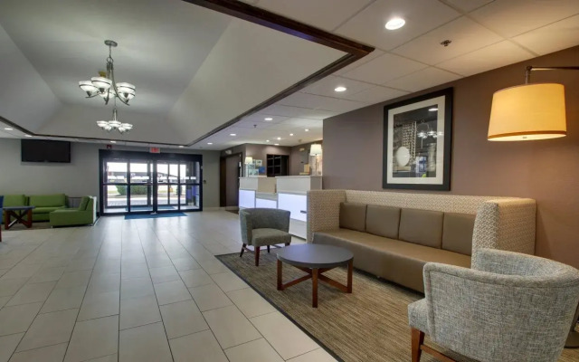 Holiday Inn Express & Suites Lebanon by IHG