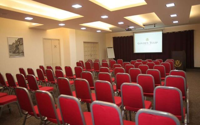 Golden Tulip Hotel Deville