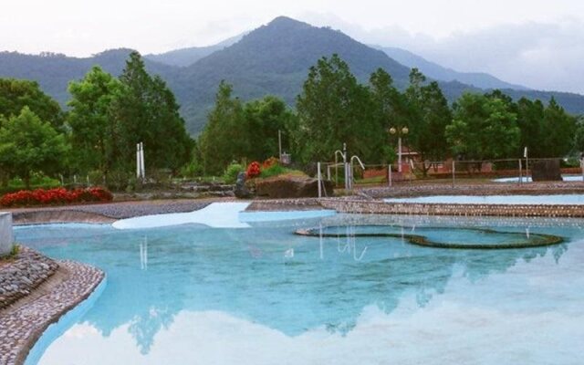 Jixiang Garden Hot Spring