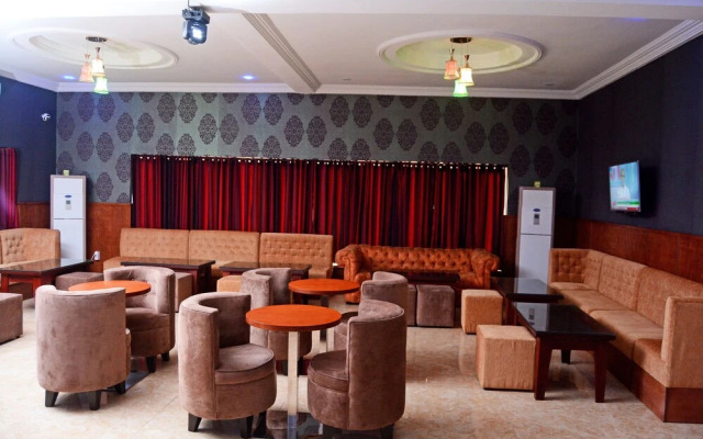 Mahogany Hotel and Suites