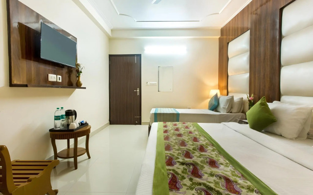 ADB Rooms Hotel Noratan Palace