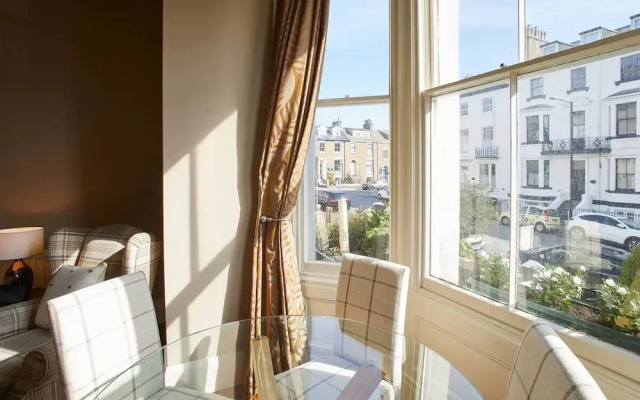 Host Stay Havelock Place Apartment