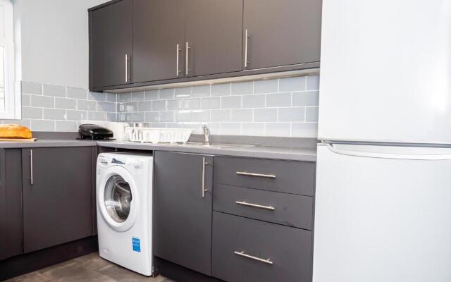 Shirley House 3 Guest House Self Catering